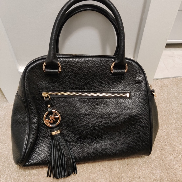 Brand New Michael Kors Knox Tassel Purse - Picture 1 of 5